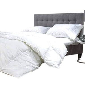 WESTEX Down And Feather White Comforter King New! Made in Canada